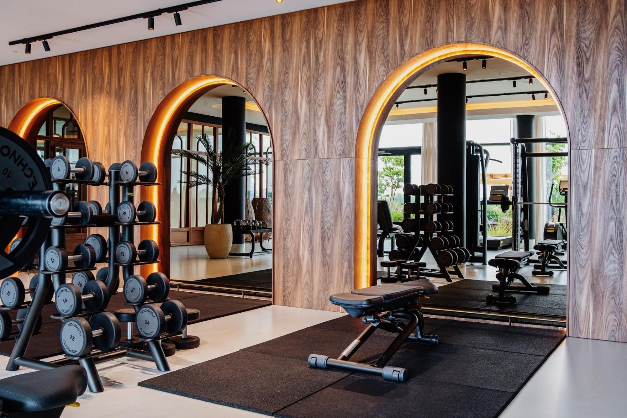 Van Der Valk Hotel Eindhoven-Бест Экстерьер фото